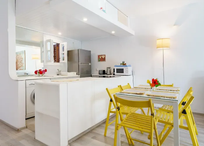 Διαμέρισμα Dominique & Carlos Place *