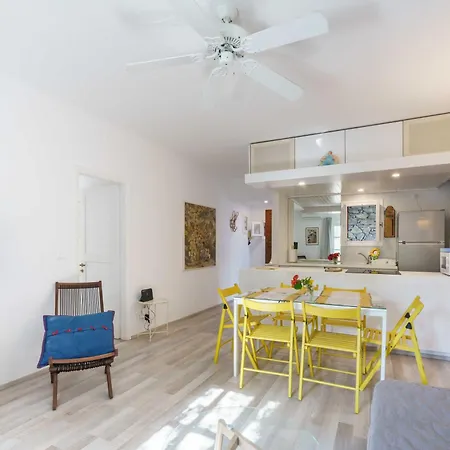 Διαμέρισμα Dominique & Carlos Place *