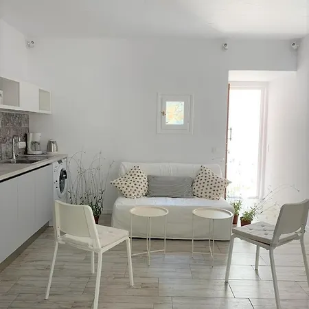 Dominique & Carlos Place Apartment