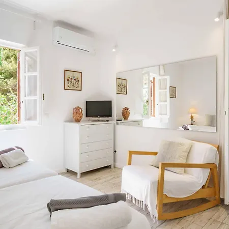 Dominique & Carlos Place شقة