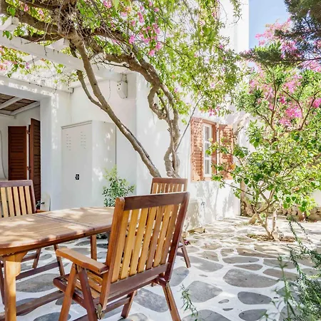 Dominique & Carlos Place * Mykonos Town