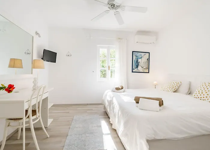 Dominique & Carlos Place