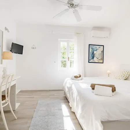 Dominique & Carlos Place