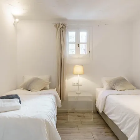 Διαμέρισμα Dominique & Carlos Place